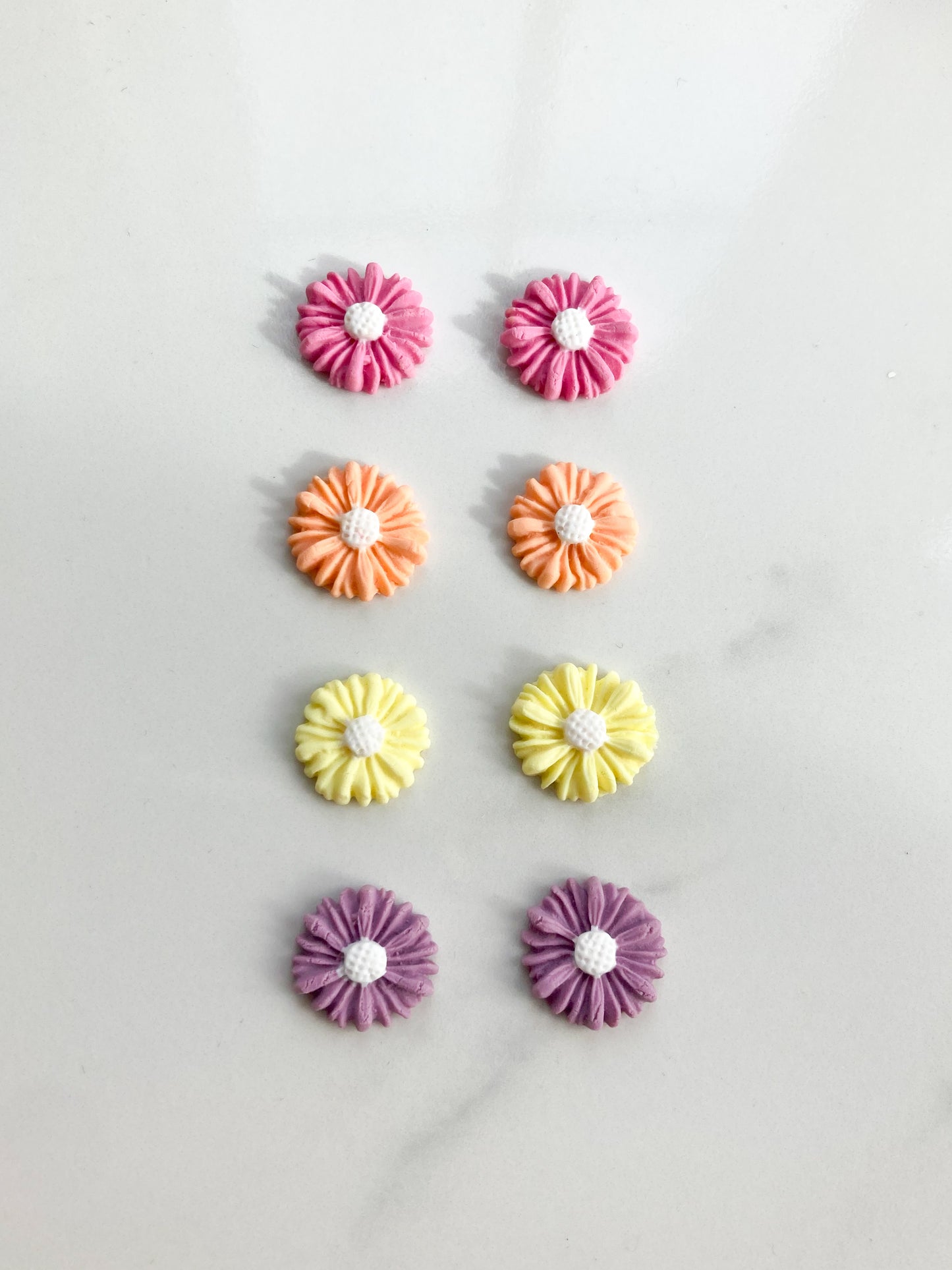 Pastel Daisies stud pack