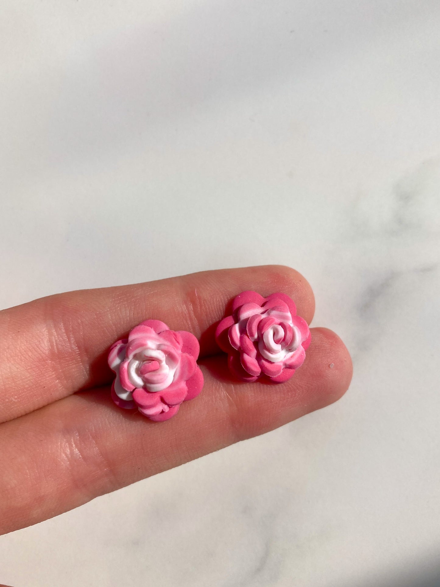 Milkshake Rose studs