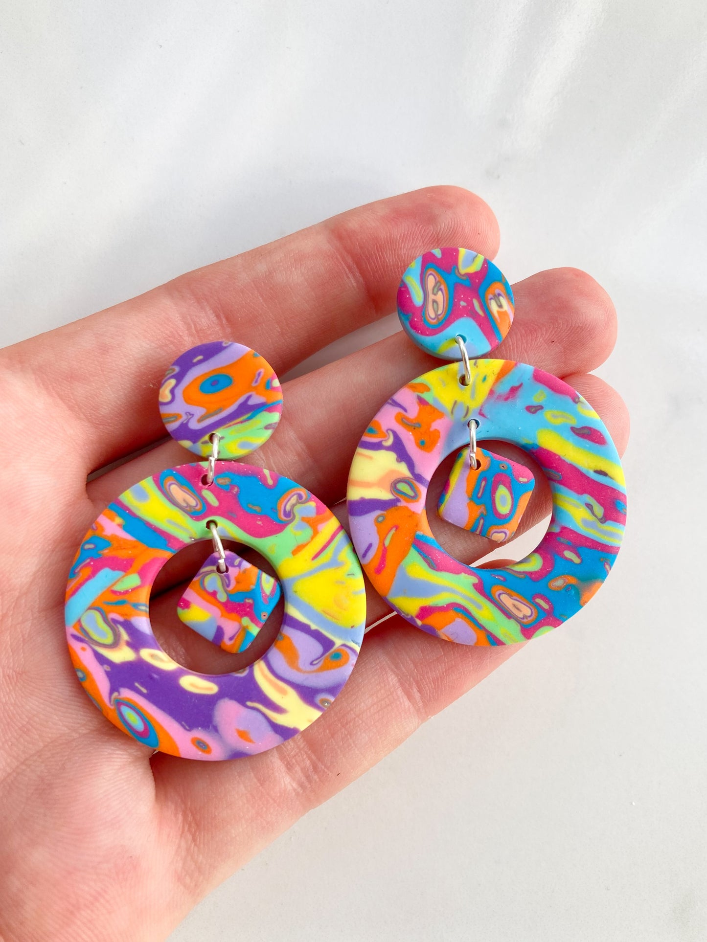 Festival statement hoops