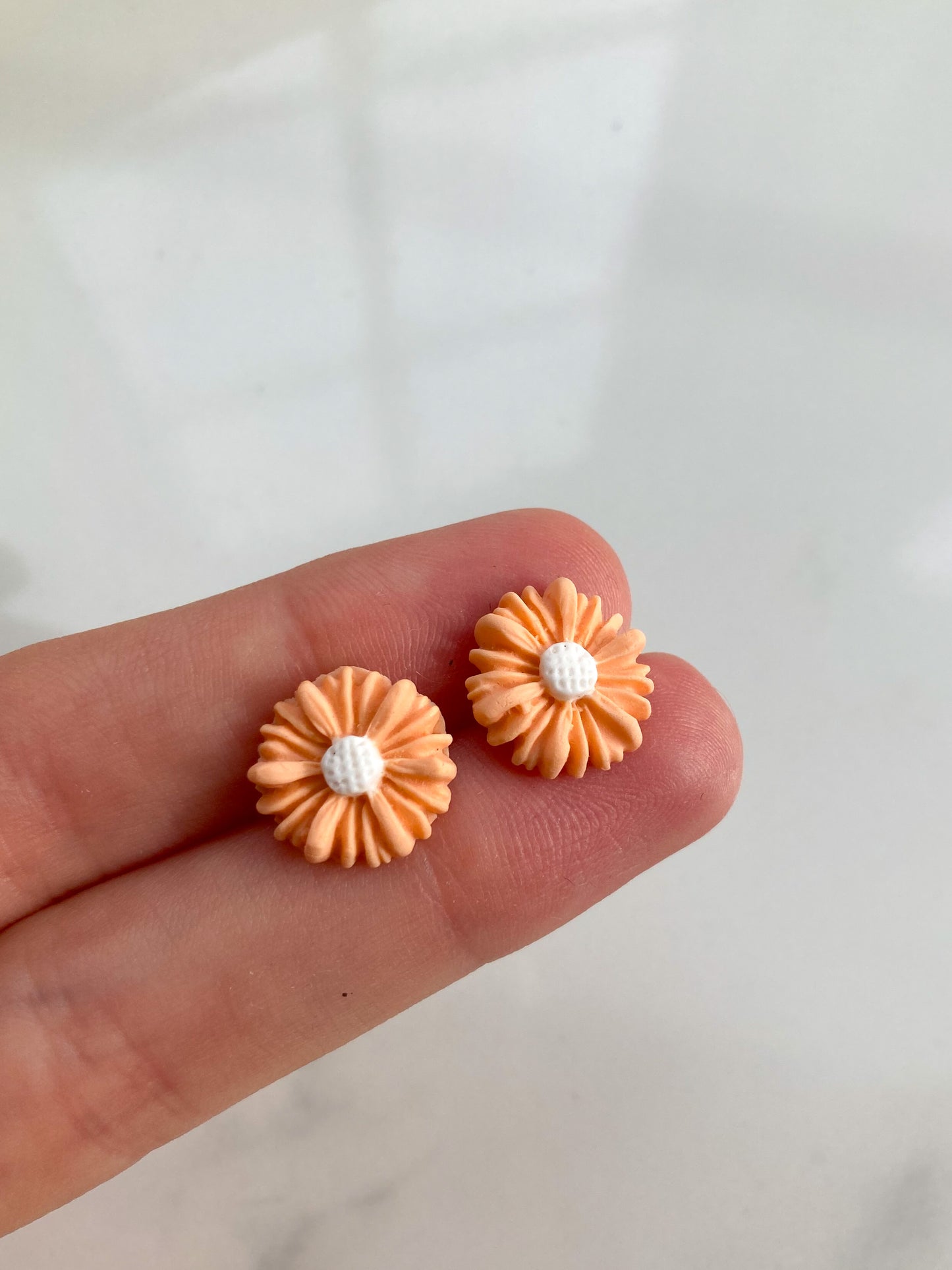 Pastel Daisies stud pack