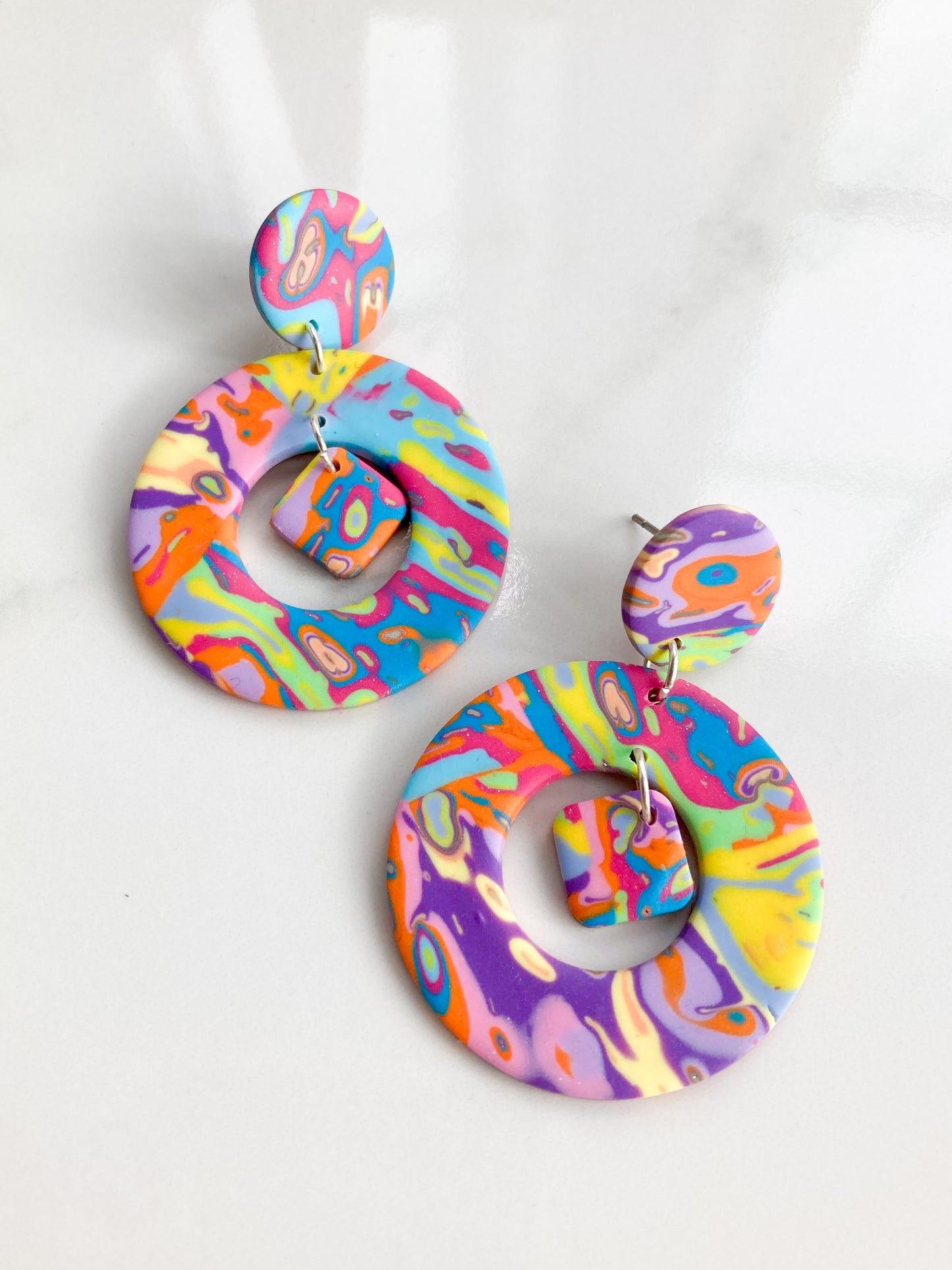 Festival statement hoops