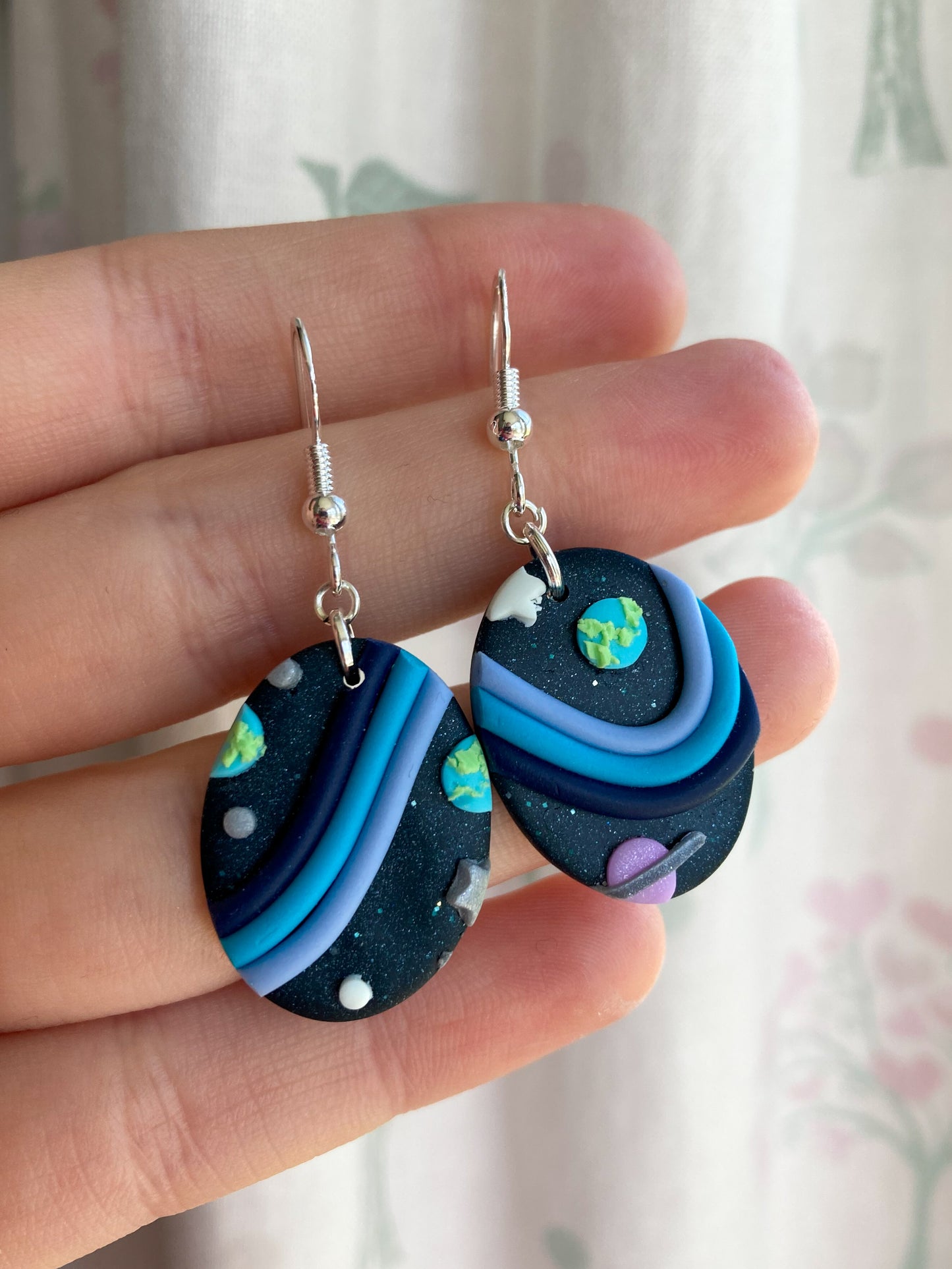 Cosmos ovals