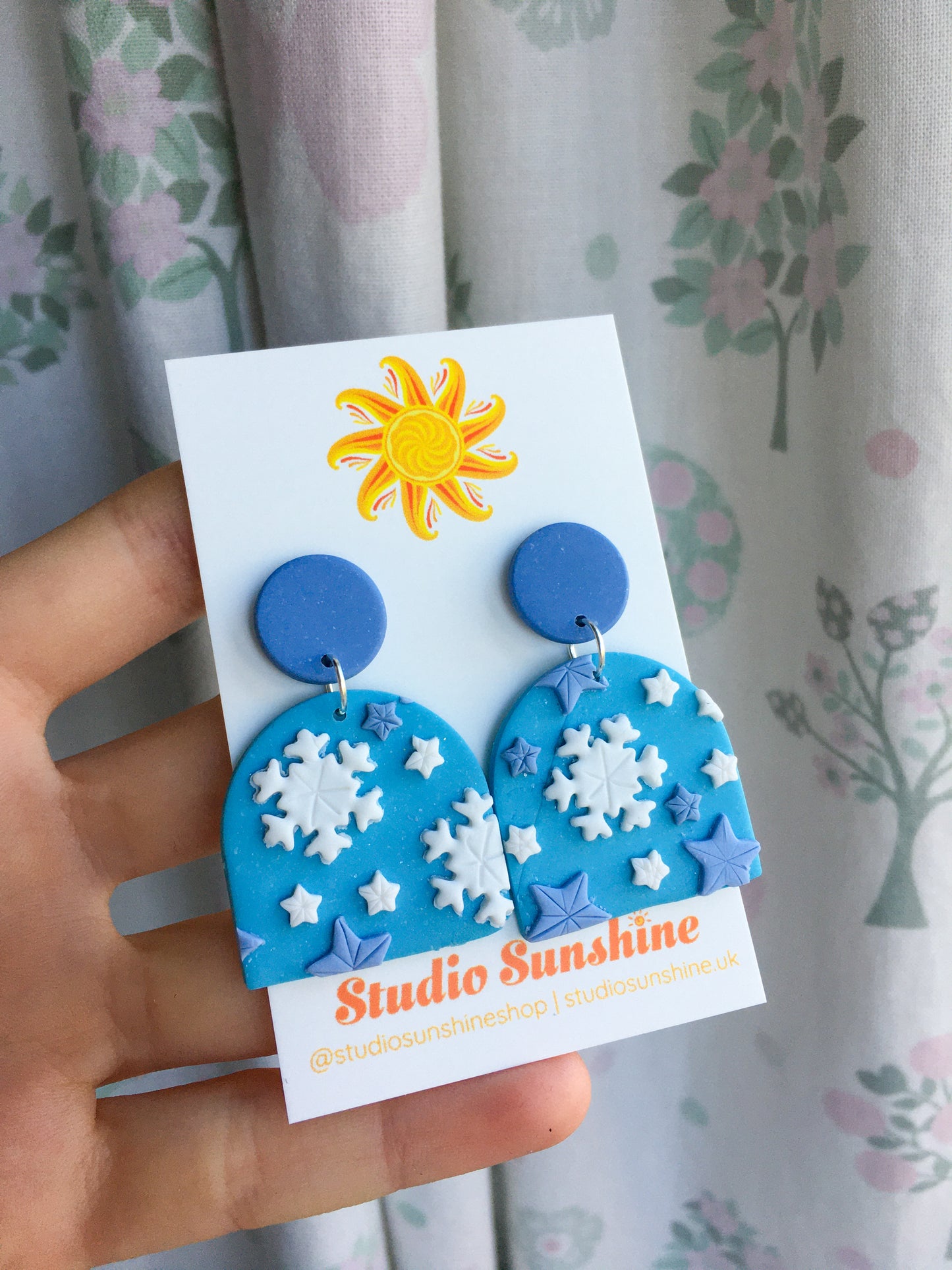 December Skies stud top arches