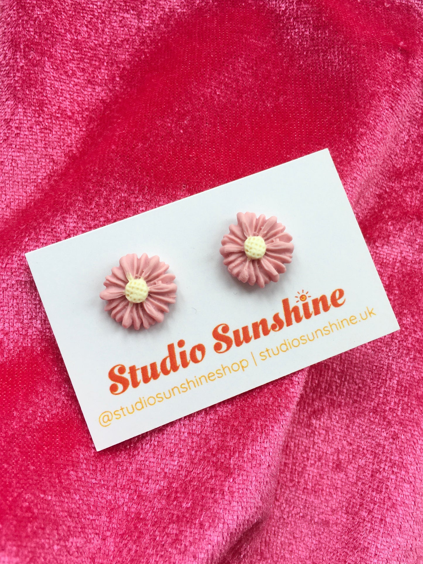 Pink Daisy studs