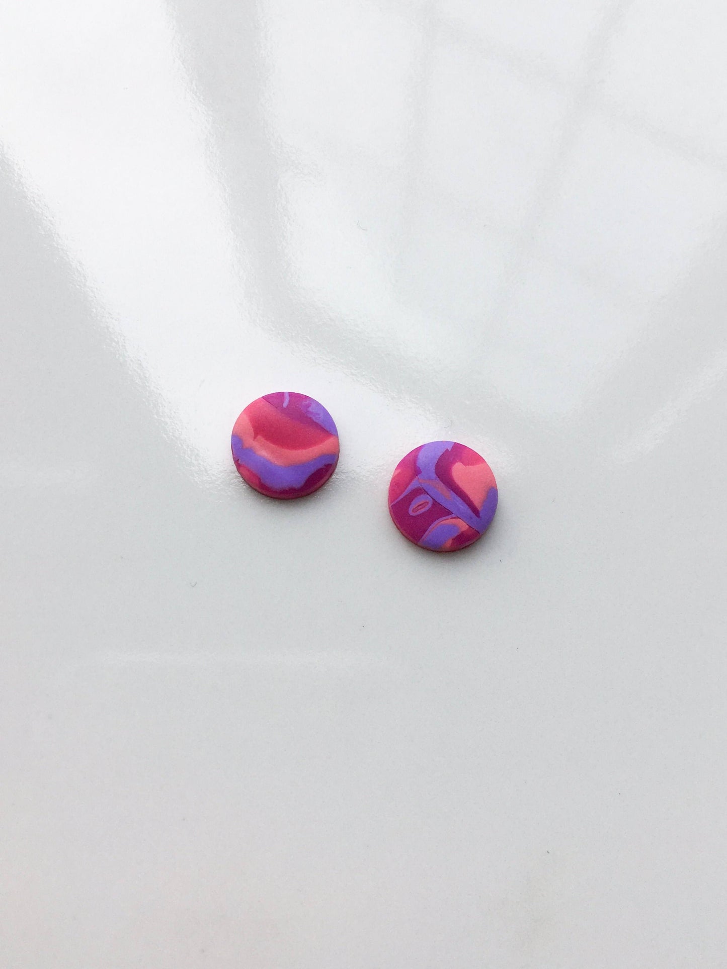 Bubblegum Groove studs - Various